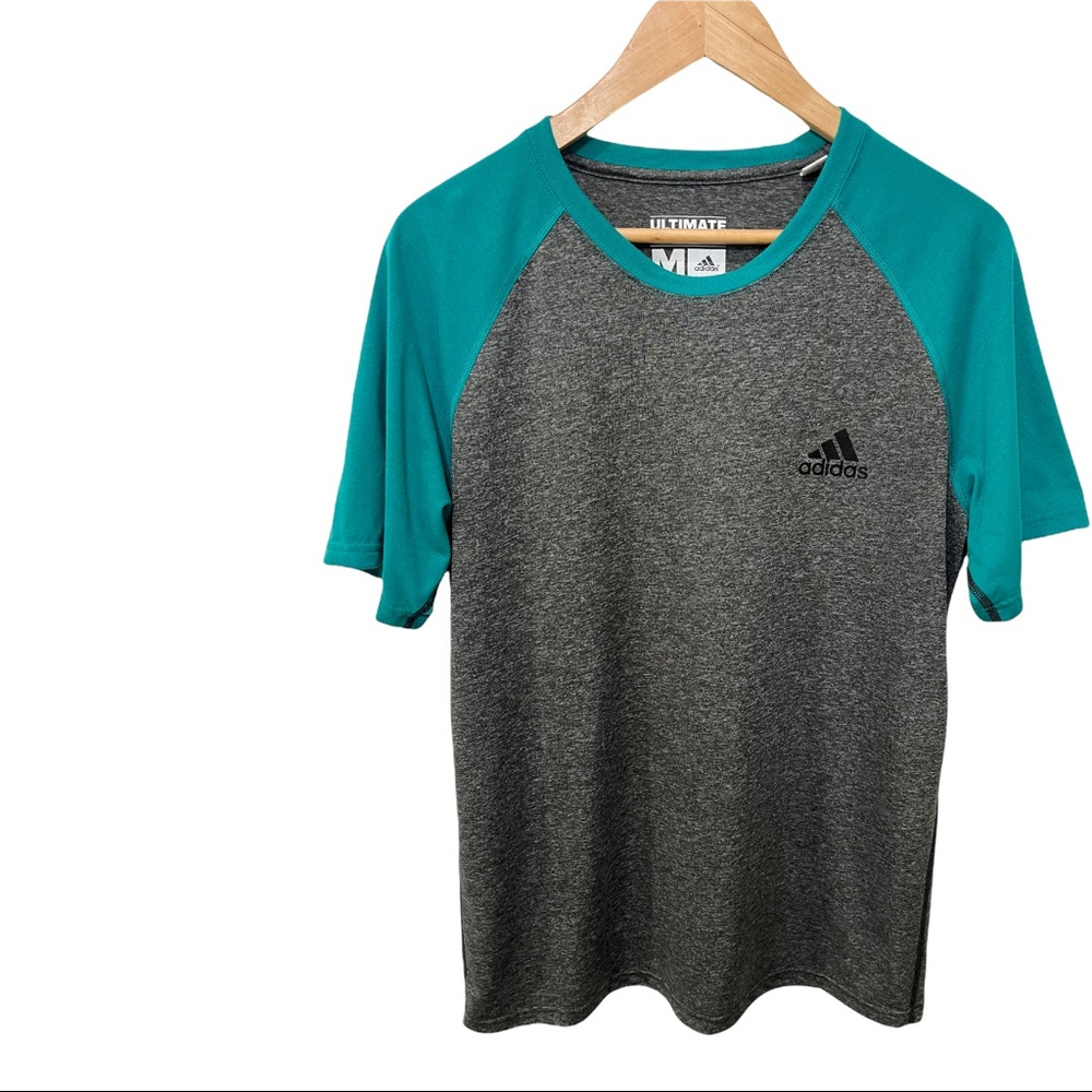 ADIDAS ULTIMATE TEE GRAY AND GREEN CLIMALITE SHORT SLEEVE MEDIUM SHIRT